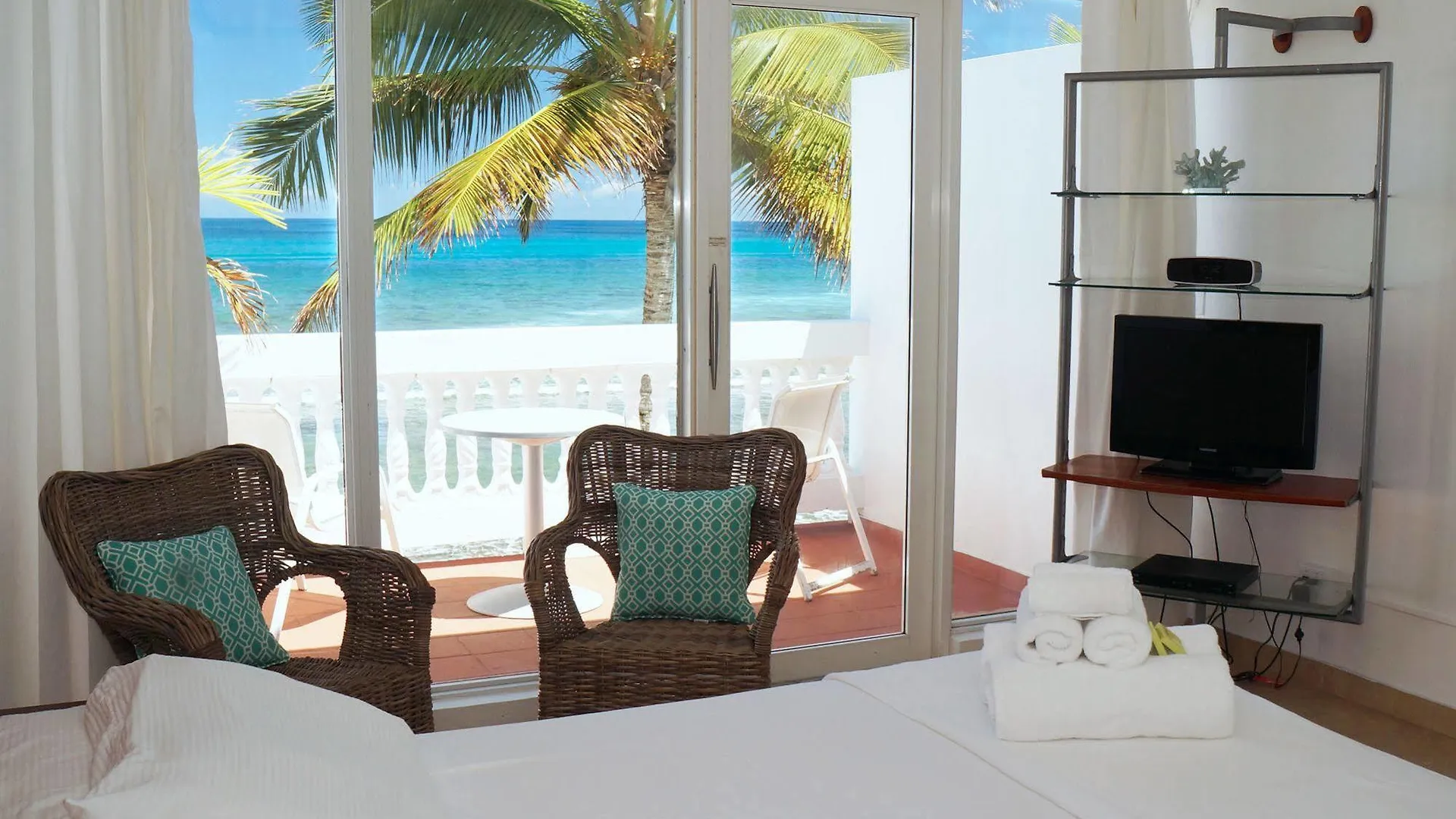 Bravo Beach Hotel Vieques